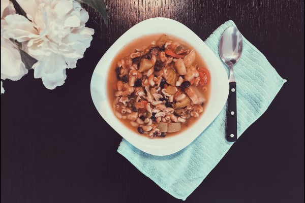 Anette Morgan Vegan Wellness Mexico Blog Minestrone Soup