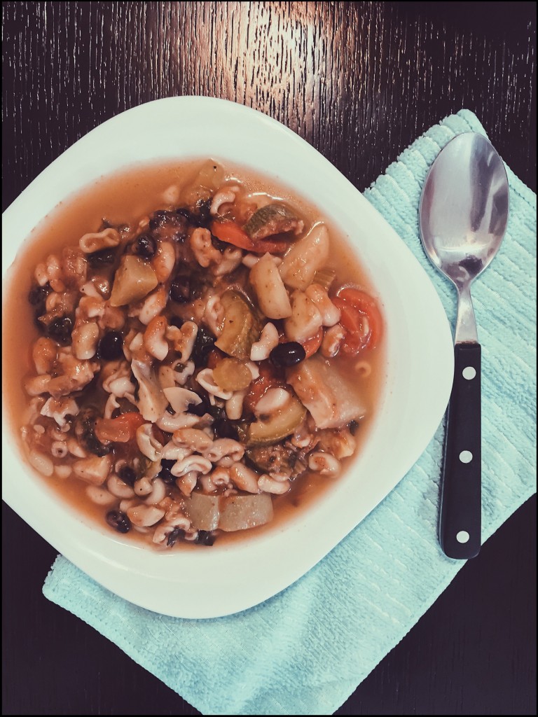 Anette Morgan Vegan Wellness Mexico Blog Minestrone Soup 